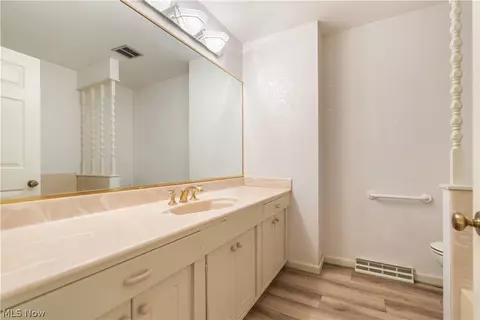 2240 Devonshire Dr NW, Canton, OH 44708 photo 22