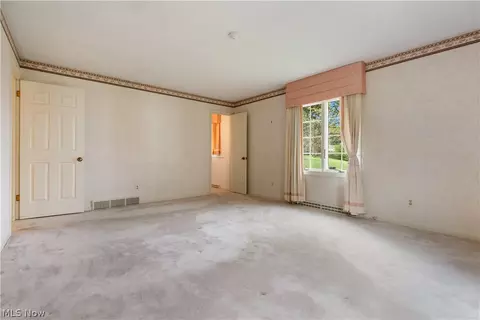 2240 Devonshire Dr NW, Canton, OH 44708 photo 16