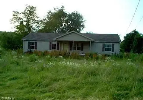 9863 Mapleton St SE, East Canton, OH 44730