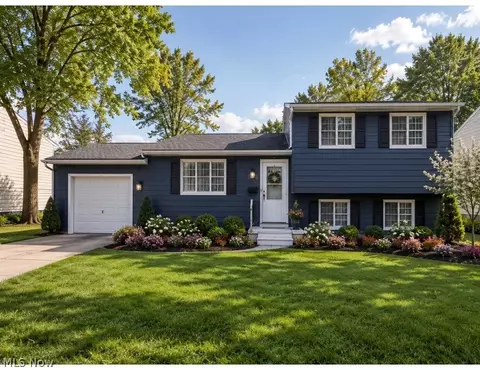 3539 Dunstan Dr, Warren, OH 44485