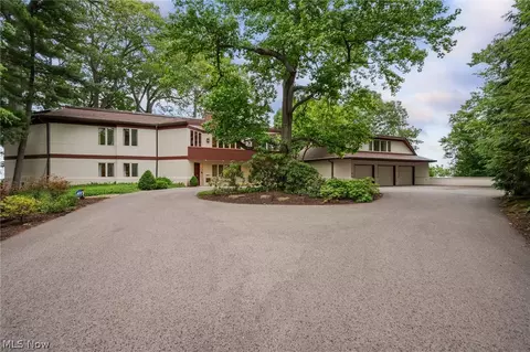 22916 Lake Rd, Bay Village, OH 44140