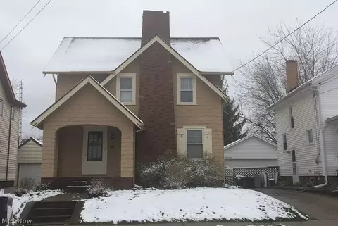 3416 11th St SW, Canton, OH 44710