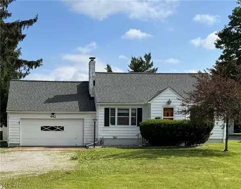 442 N Hambden St, Chardon, OH 44024