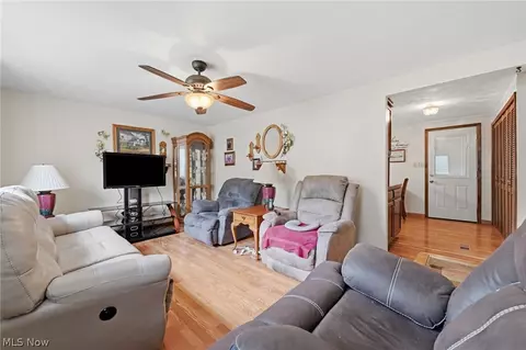 443 Morgan Ct, Lagrange, OH 44050 photo 7