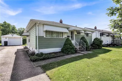 15540 Paulding Blvd, Brook Park, OH 44142