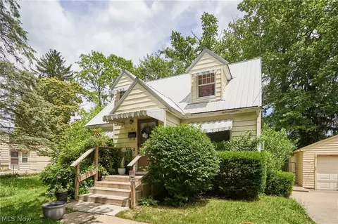 157 29th St NW, Barberton, OH 44203