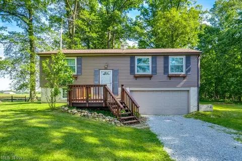 9921 Beech St NE, Louisville, OH 44641