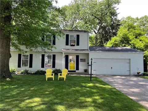 274 Dorchester Rd, Akron, OH 44313