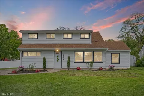 3154 Prior Dr, Cuyahoga Falls, OH 44223