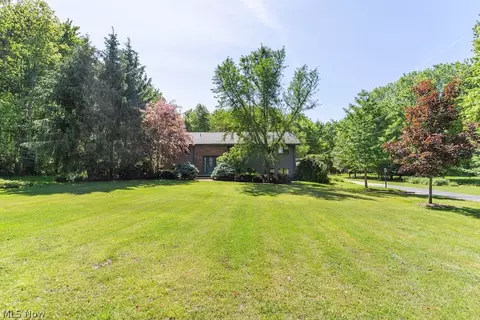 4204 S Bailey Rd, North Jackson, OH 44451
