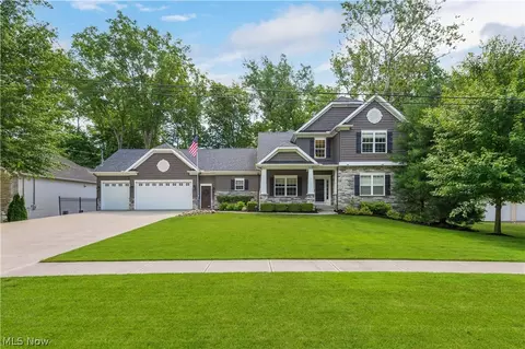 1045 N Quarry Rd, Amherst, OH 44001