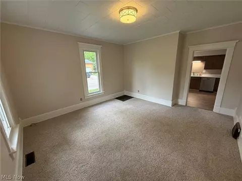 520 E 4th St, Dover, OH 44622 photo 8