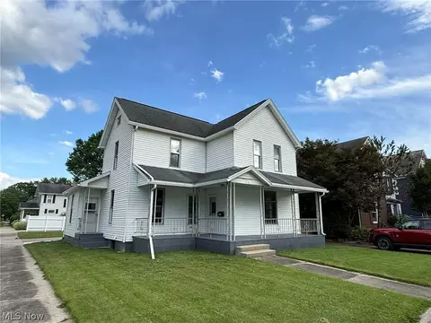520 E 4th St, Dover, OH 44622