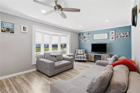 Living - 10860 Aaron Dr, Parma, OH 44130 photo 2 of 2