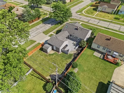 View/Area - 10860 Aaron Dr, Parma, OH 44130 photo 2 of 4