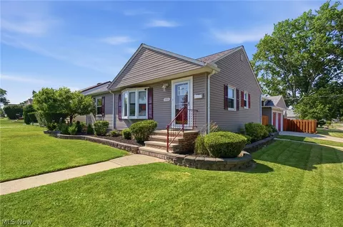 Exterior - 10860 Aaron Dr, Parma, OH 44130 photo 2 of 11