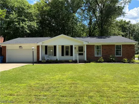 702 Beryl Dr, Kent, OH 44240
