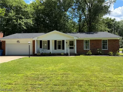 702 Beryl Dr, Kent, OH 44240