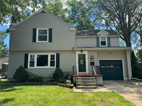 410 Louisiana Ave, Elyria, OH 44035