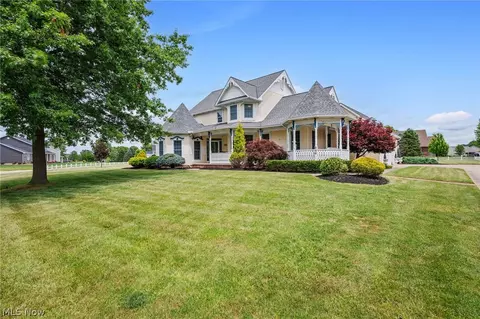 Exterior - 548 Appomattox Ct, Lagrange, OH 44050 photo 2 of 12
