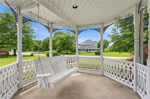 Exterior - 548 Appomattox Ct, Lagrange, OH 44050 photo 5 of 12