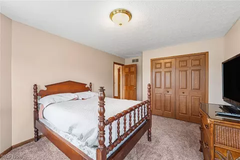 Bedroom - 548 Appomattox Ct, Lagrange, OH 44050 photo 4 of 6
