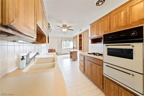 Kitchen - 6130 Smith Rd, Brook Park, OH 44142 photo 3 of 3