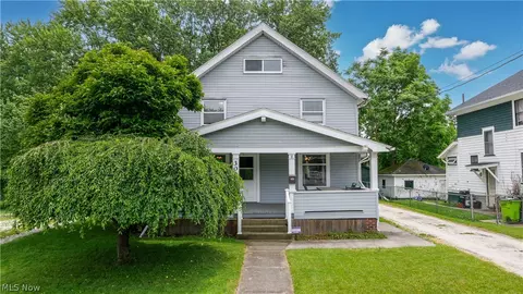 308 Arlington Blvd, Newton Falls, OH 44444
