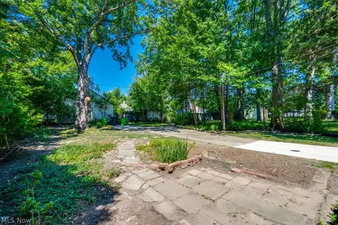 Exterior - 344 E 250th St, Euclid, OH 44132 photo 3 of 3
