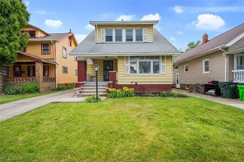13405 Thornhurst, Garfield Heights, OH 44105