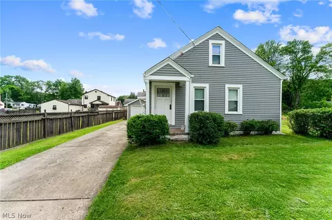 3332 Sheridan Rd, Youngstown, OH 44502