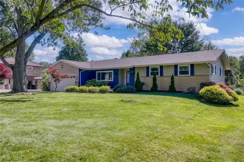 9466 Avery Rd, Broadview Heights, OH 44147