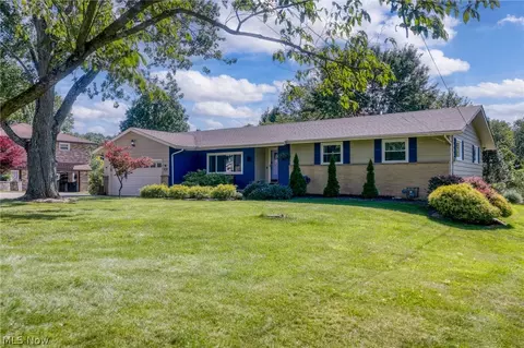 9466 Avery Rd, Broadview Heights, OH 44147