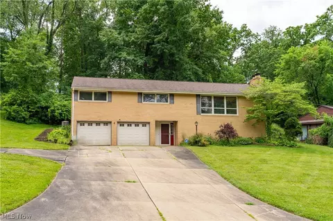 8944 Colton St NW, Massillon, OH 44646