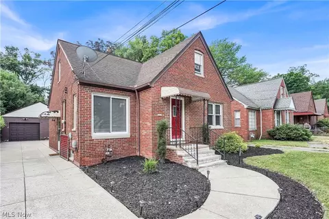 2313 Lorimer Rd, Cleveland, OH 44134