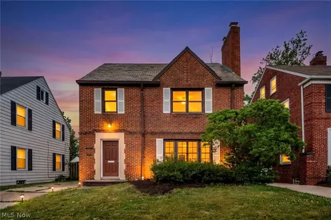 2496 Saybrook Rd, University Heights, OH 44118