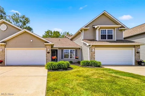 610 Hidden Harbor Dr, Fairport Harbor, OH 44077