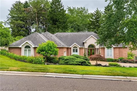 4126 Glenmoor Rd NW, Canton, OH 44718