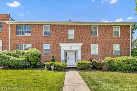 3279 Warrensville Center Rd #3A, Beachwood, OH 44122
