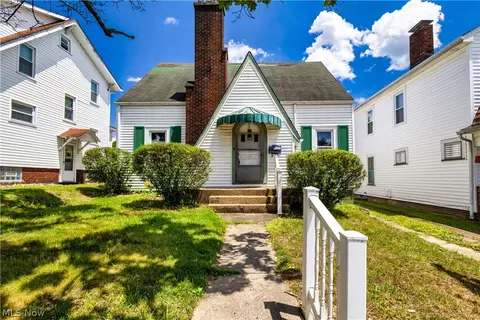 302 Cedar Ave, Steubenville, OH 43952