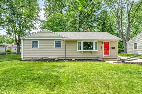 3732 W 232nd St, North Olmsted, OH 44070