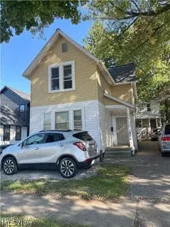 1975 W 77th St, Cleveland, OH 44102