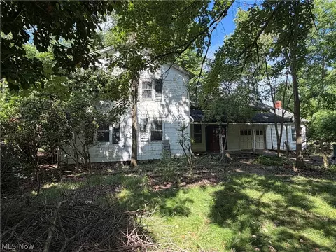 25625 Highland Rd, Richmond Heights, OH 44143
