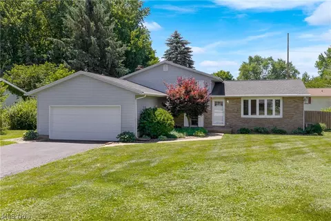 7728 Brunswick Cir NW, Massillon, OH 44646