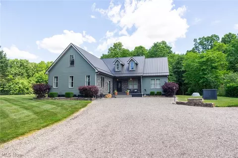 2416 Housel Craft Rd, Bristolville, OH 44402