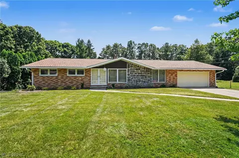 1380 Romane Dr, Northfield, OH 44067
