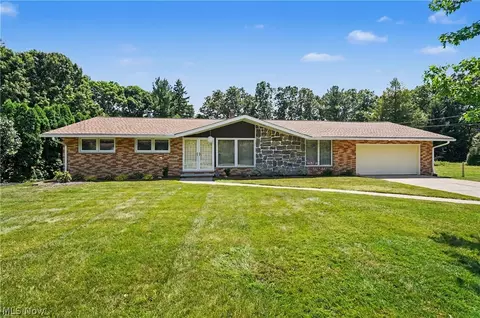 1380 Romane Dr, Northfield, OH 44067