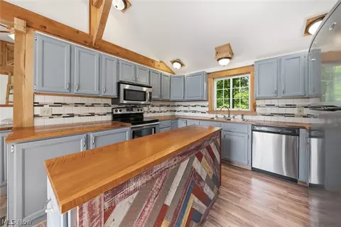 Kitchen - 7560 Liberty Rd, Solon, OH 44139 photo 3 of 3