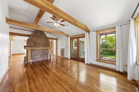 Living - 7560 Liberty Rd, Solon, OH 44139 photo 5 of 5