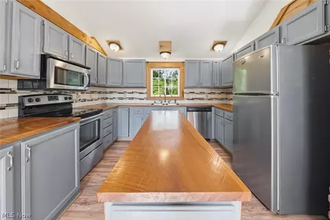 Kitchen - 7560 Liberty Rd, Solon, OH 44139 photo 1 of 3
